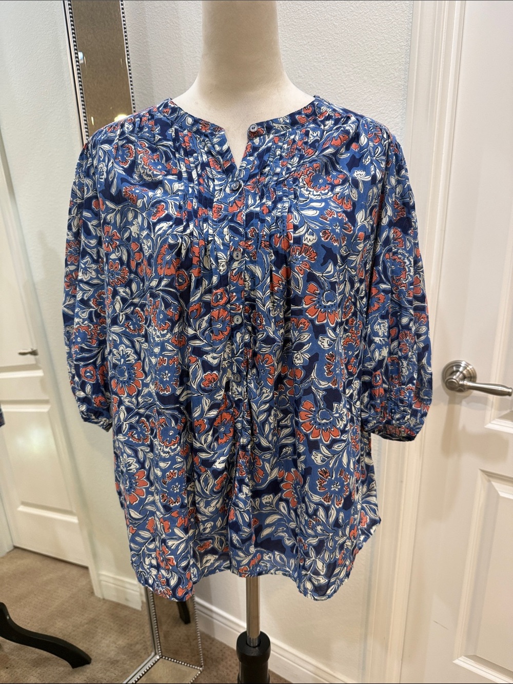 Velvet by Graham & Spencer Navy and Red Floral Button Down Blouse